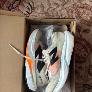 New Balance FuelCell Rebel v4 size 8 Running Shoes